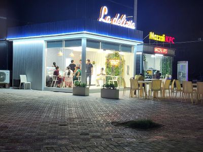 La Deliziya kafe sotiladi