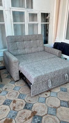 срочно сотилади. диван. спальня килиб ишлатсабулад