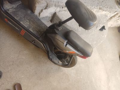 Skuter sotiladi srochna holati yaxshi yuridi ishlayapti