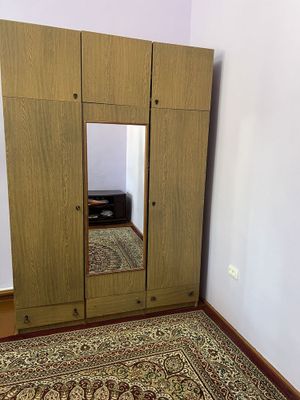 Шифоньер хорошего состояния