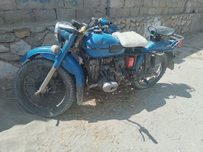 Ural mototsikl sotiladi narxi kelishiladi