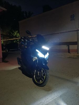 Скутер S-MAX 1000KM Идеальное состояние