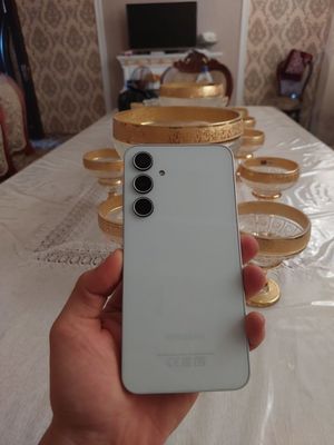 Samsung A35 5G 8/128GB ideal hamma joyi radnoy