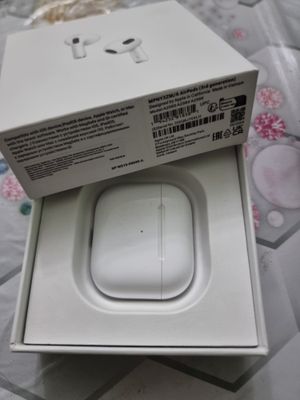 Airpods 3 orginal 110$ kelishiladi insof bn. Deyarli ishlatilinmagan