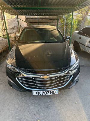 Малибу Пример 2 Турбо сотилади бир кул мошина.