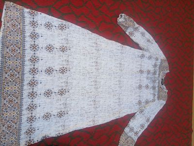 yangi kiyilmagan koylak