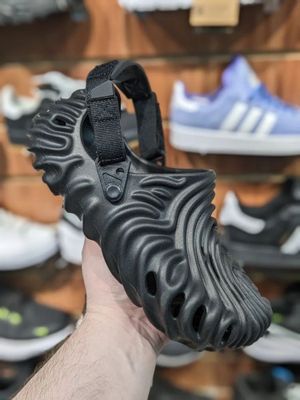 Salehe Bembury Sasquatch Men's Triple Black Clog Size 45-46 (29см)