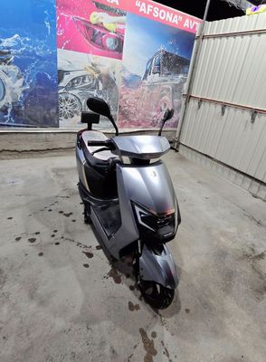 Skuter sotiladi xolati zo'r 55-60 km yuradi
