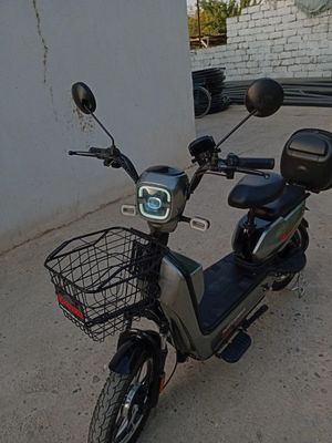 Elektra skuter Sotiladi