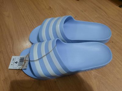 Новые шлёпанцы Adidas Adilette 42