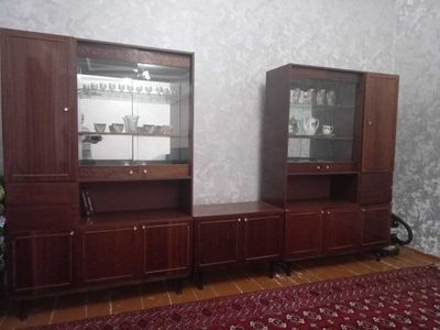 Мебель для дома из трёх частей универсальная.