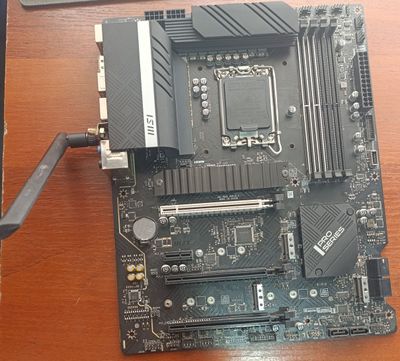 MSI Z690 Pro WiFi ddr5! Yaxshi holatda!