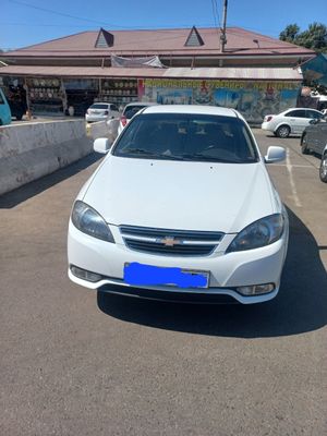 Gentra sotiladi. 2018 yil 151 000 probeg kraskasi toza