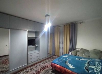 Qizlarga va oilaga sergeli
