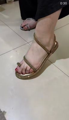 37 razmer. Narxi atigi 380.000