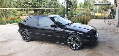 BMW E36 sotiladi