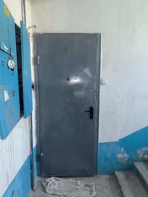 Продается входная металлическая дверь