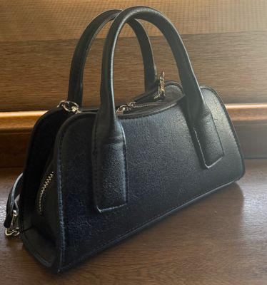 Продается оригинальная сумка Zara