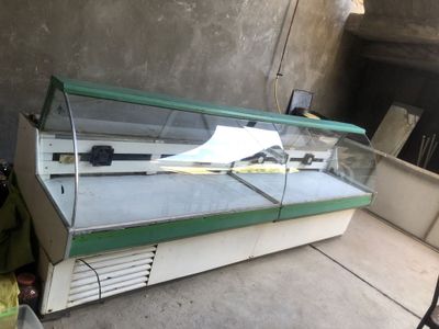 Vitrina xaladelnik xolati zor aybi yoq zor muzlatadi