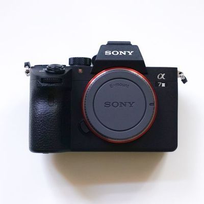 Sony a7 3 sotiladi