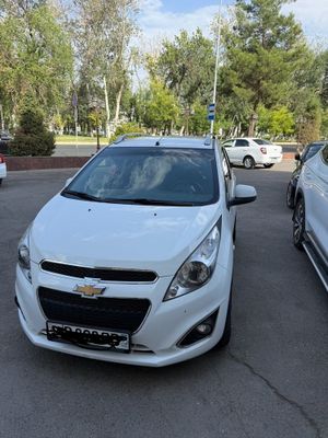 spark 4 poz sotiladi yoki variantga beriladi