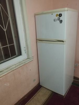 Arenda Kvartira Sergili 6 mavzesi 1/4/4 Oyla Zags Metro 3 Uzoq Muddat