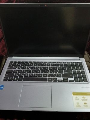 Asus vivobook, core i3, 8/512