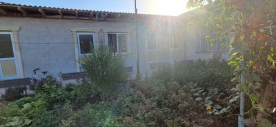 Hovli uy sotiladi 6 sotik