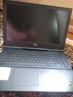 Notebook DELL.  корай 5. виндовс 8. тел 885113111