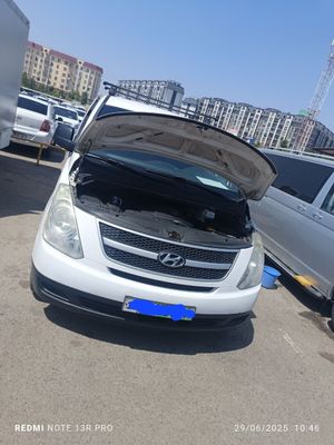 Huyindai StareX 2010 srochna sotiladi