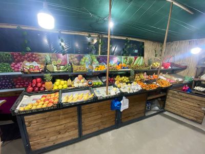 300 $ Sotuv rastasi sotiladi.