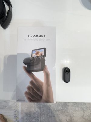 Продаю Insta 360 go 3 Midnight black 64ГБ . Состояние идеальное