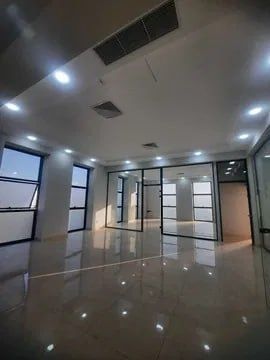 200м² миробад сквер 5 кабинетов 2й этаж с ремонтом