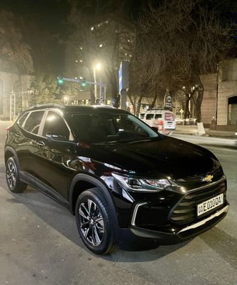 Tracker 2023 Premier Black