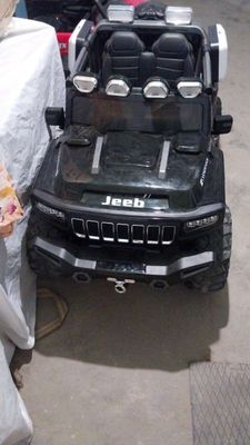 jeep srochno sotilad