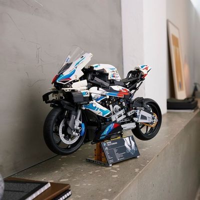 Lego Technic BMW M 1000 RR