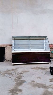 Витрина холодильник