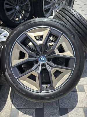 Bmw i5 zavod arginal diska baloni 245”45”19 hankok ideal obmenam bor