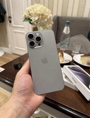 Срочно продаётся iphone 15 pro max 256 идеал сим/есим