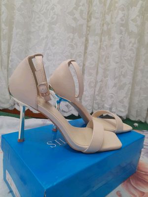 SILVER SHOES