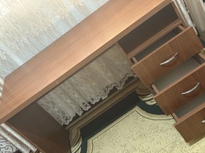 Стол с полками 125х55