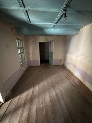 1xammom oldida,1,7sotka 4xonadan iborat xovlicha sotiladi, oddiy tami