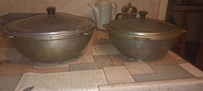 Продаю казаны 8 и 5,5 литров советские