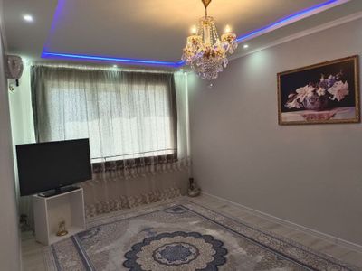 Чирчик шахри 3х ком 3 этаж Гиштли дом Нархи 40.000$ Нарсалари колади