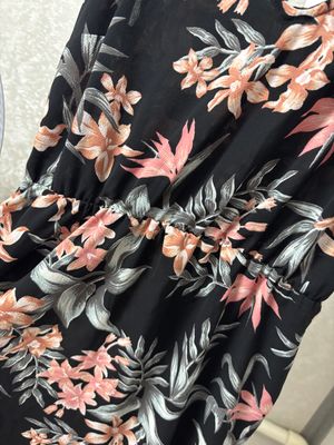 Платье в цветочек H&M