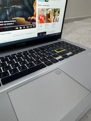 Asus Vivobook