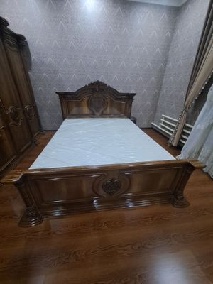 Спальни гарнитуры