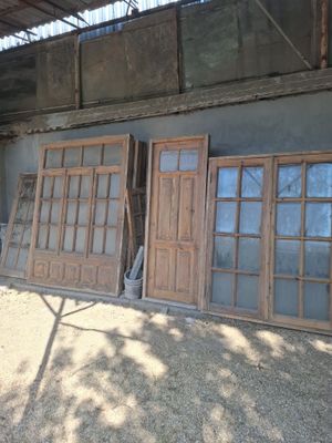 Ром эшик сотилади