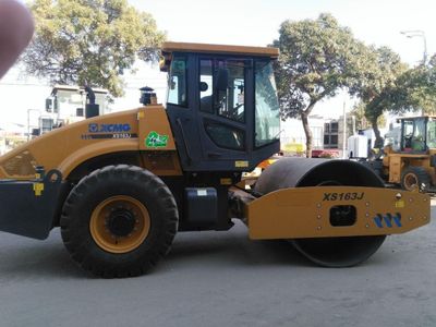 Каток XCMG 16т в Складе
