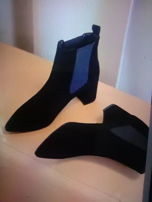 Женские замшевые ботинки